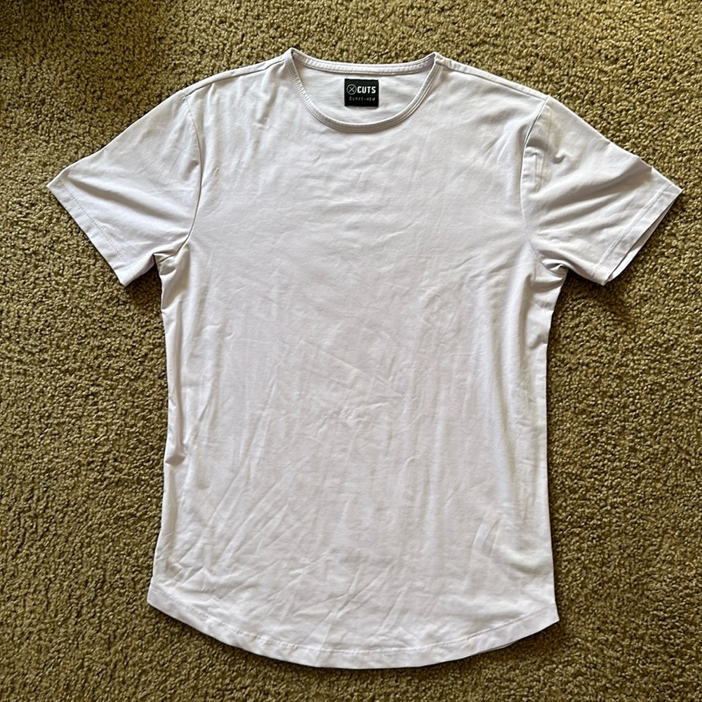 Cuts AO Curve Hem Lavender Tee